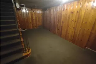 723 Lawrence Ave, Ellwood City, PA 16117 - Photo 15