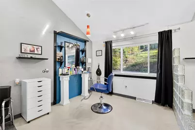 2614 Lincoln Way, White Oak, PA 15131 - Photo 17