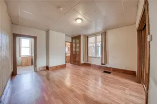 135 E 1st Ave, Tarentum, PA 15084 - Photo 7
