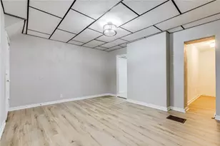 1202 Woodland Ave, Marshall Shadeland, PA 15212 - Photo 11