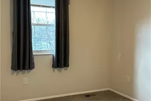 201 Kendall Ln, Bethel Park, PA 15102 - Photo 21