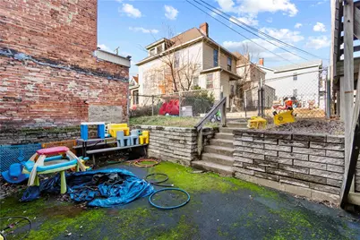 705 E Warrington Ave, Pittsburgh, PA 15210 - Photo 35