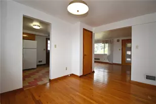 1528 Oneida Dr, Jefferson Hills, PA 15025 - Photo 9