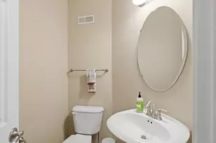 220 Hounslow Rd, Cranberry Township, PA 16066 - Photo 11