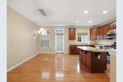 220 Hounslow Rd, Cranberry Township, PA 16066 - Photo 5