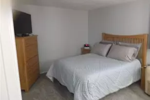 133 E Pinto Dr, Pittsburgh, PA 15239 - Photo 11