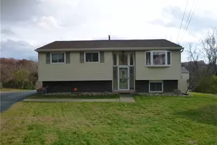 133 E Pinto Dr, Pittsburgh, PA 15239 - Photo 1