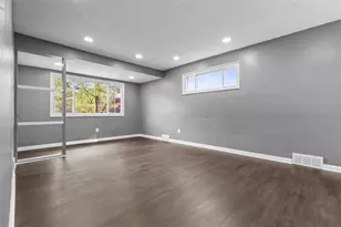 429 Elwood Dr, Wilkins Township, PA 15235 - Photo 7