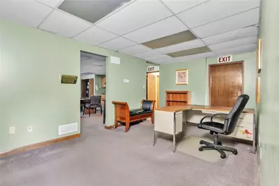 201 McKnight Park Dr, Ross Twp, PA 15237 - Photo 9