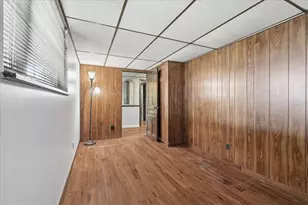 5059 Leona Dr, Pittsburgh, PA 15227 - Photo 27