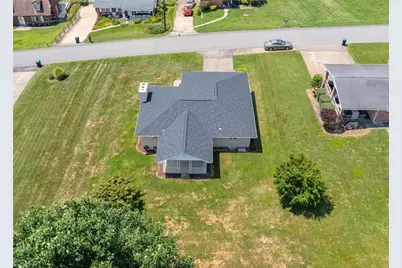 90 Veltri Dr, Canton Township, PA 15301 - Photo 11