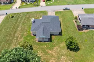 90 Veltri Dr, Canton Township, PA 15301 - Photo 11