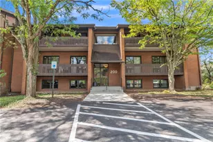 202 McKnight Park Dr, Ross Twp, PA 15237 - Photo 1