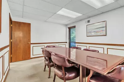 202 McKnight Park Dr, Ross Twp, PA 15237 - Photo 5