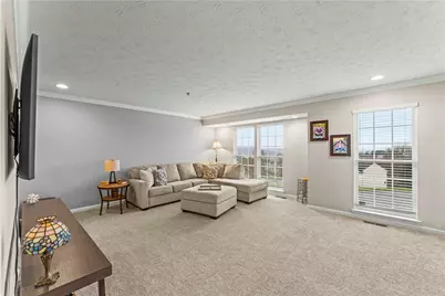 932 Royal Ct, North Strabane, PA 15317 - Photo 7