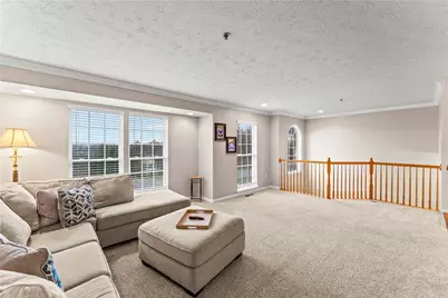 932 Royal Ct, North Strabane, PA 15317 - Photo 5