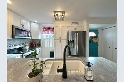 332 Parkwood Dr, Cranberry Township, PA 16066 - Photo 3