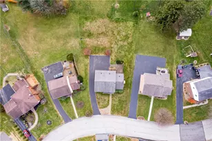 110 Edenboro Dr, Greensburg, PA 15601 - Photo 7