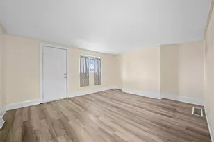 2921 Overhill St, South Park, PA 15129 - Photo 7