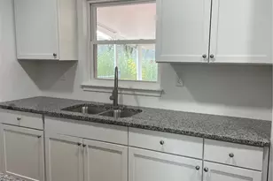 106 Larry St, Hopewell Township, PA 15001 - Photo 5