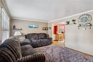 2130 Parklyn St, Pittsburgh, PA 15234 - Photo 3