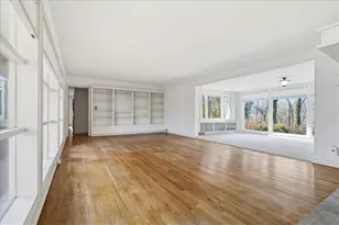 1106 Gilchrest Dr, Wilkins Township, PA 15235 - Photo 7