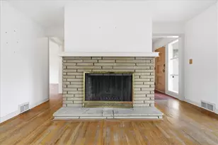 1106 Gilchrest Dr, Wilkins Township, PA 15235 - Photo 9