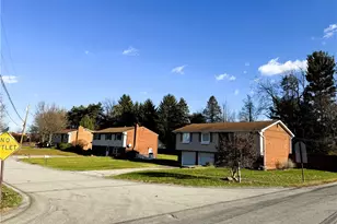 13 Lamplight Dr, Unity Township, PA 15650 - Photo 27