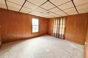 700 W Clayton St, New Castle, PA 16102 - Photo 9