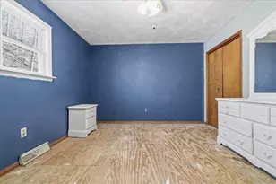 1035 California Dr, California, PA 15423 - Photo 27