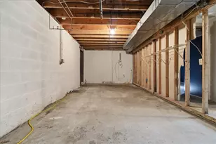 1035 California Dr, California, PA 15423 - Photo 33