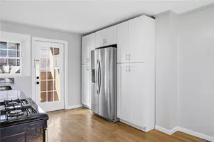 212 Comrie Ave, Braddock, PA 15104 - Photo 3