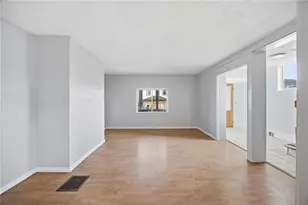 212 Comrie Ave, Braddock, PA 15104 - Photo 5