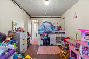 705 E Warrington Ave, Pittsburgh, PA 15210 - Photo 23