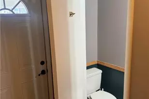 206 Parkwood Dr, Cranberry Township, PA 16066 - Photo 3