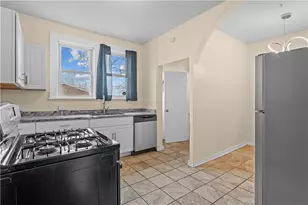 903 Adelaide St, Pittsburgh, PA 15219 - Photo 9