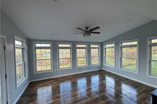 305 Garden Ct, Richland, PA 15044 - Photo 9