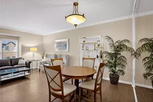 313 Kingsberry Cir, Pittsburgh, PA 15234 - Photo 9