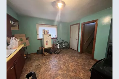 439 Malleable St, Sharon, PA 16146 - Photo 7