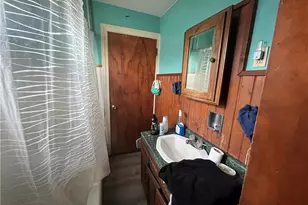 439 Malleable St, Sharon, PA 16146 - Photo 5