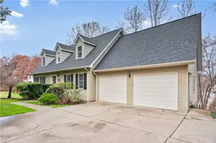 2014 Reis Run Rd, Pittsburgh, PA 15237 - Photo 3