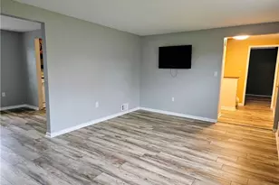 5625 Sandra Dr, Bethel Park, PA 15236 - Photo 7