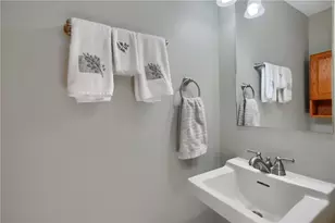 115 Forest Dr, Seven Fields Boro, PA 16046 - Photo 15