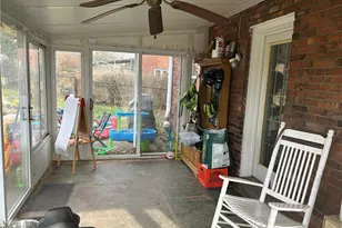 1070 Arbor Dr, Green Tree, PA 15220 - Photo 15