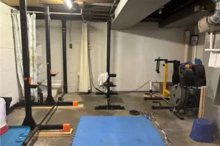 1070 Arbor Dr, Green Tree, PA 15220 - Photo 35