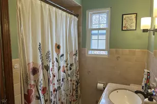 1070 Arbor Dr, Green Tree, PA 15220 - Photo 25