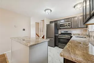 805 Cranberry Dr, Monroeville, PA 15146 - Photo 23