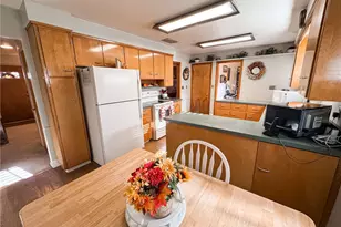 1414 Lincoln Way, White Oak, PA 15131 - Photo 9