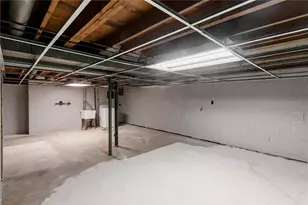 310 Enright Ct, Pittsburgh, PA 15206 - Photo 31