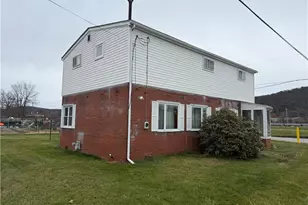 23 Glenwood Ave, Bairdford, PA 16701 - Photo 1